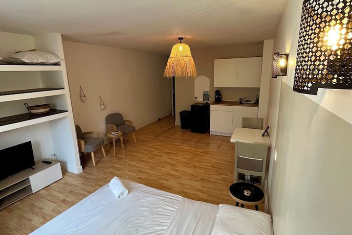 Room 4 of 22