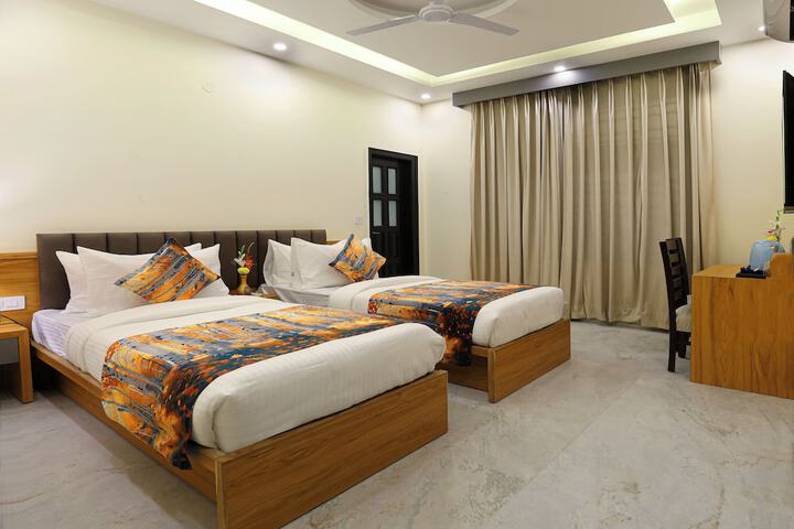 Room 5 of 26