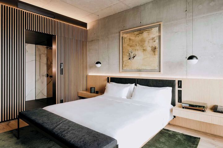 Room 34 of 109