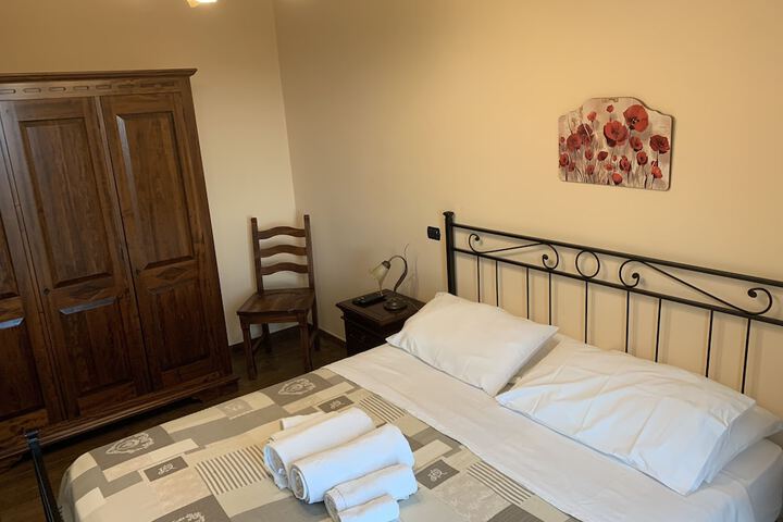 Room 6 of 38