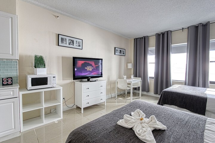 Room 15 of 244