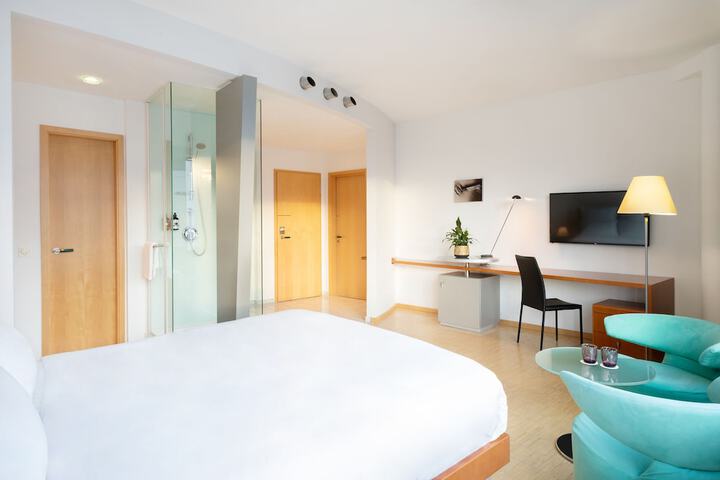 Room 12 of 56
