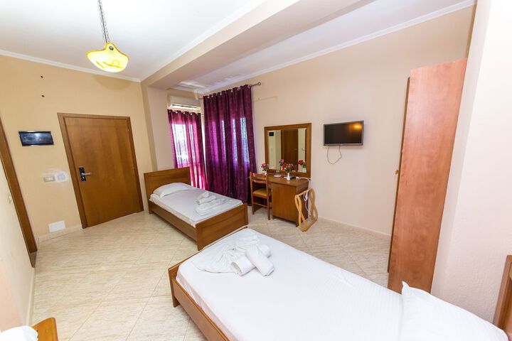 Room 14 of 69