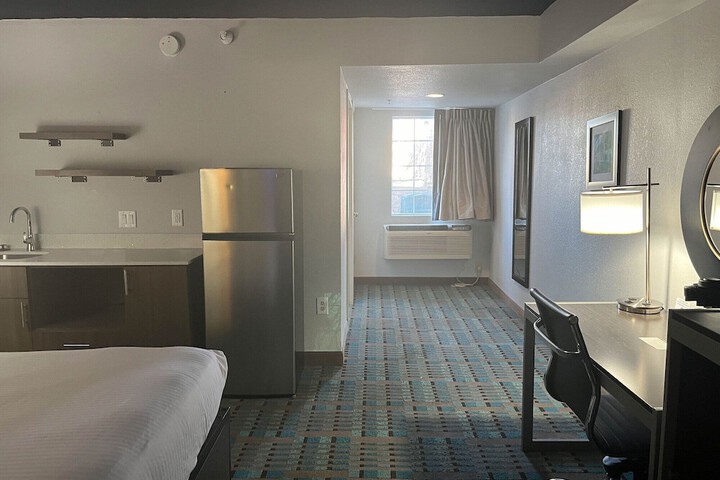 Room 44 of 85