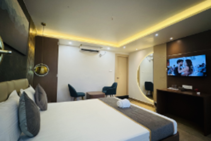 Room 6 of 25