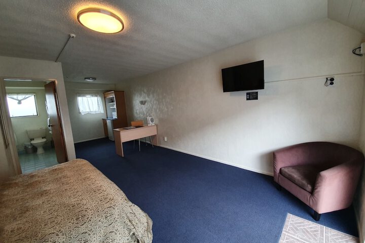 Room 24 of 60