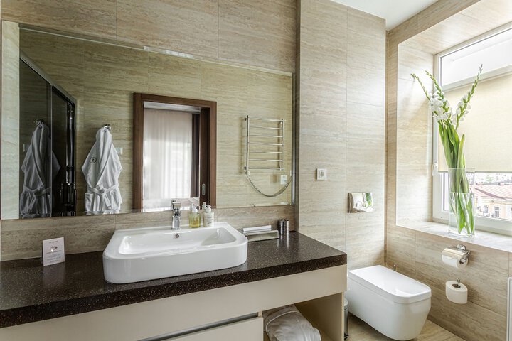 Room 75 of 92