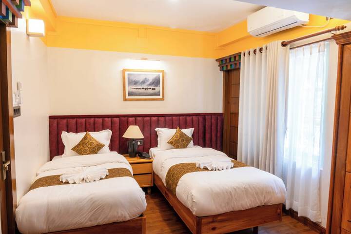 Room 3 of 42