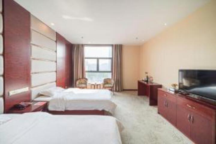 Room 5 of 7