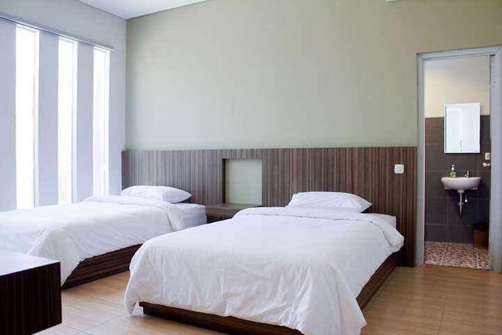 Room 11 of 22