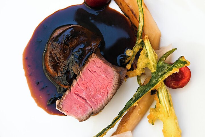 Dining 39 of 49