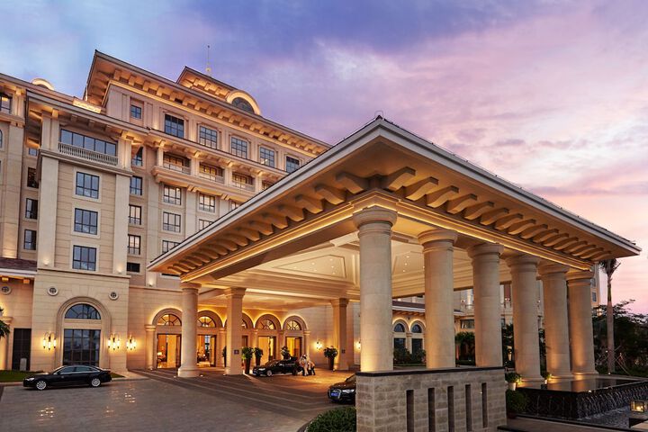 Hotel 100 of 109