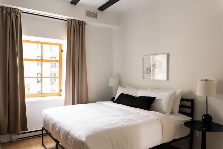 Room 40 of 157