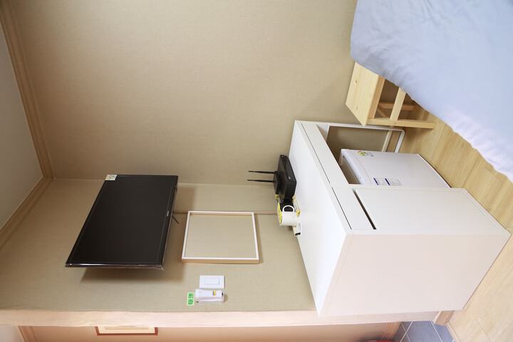 Room 16 of 52