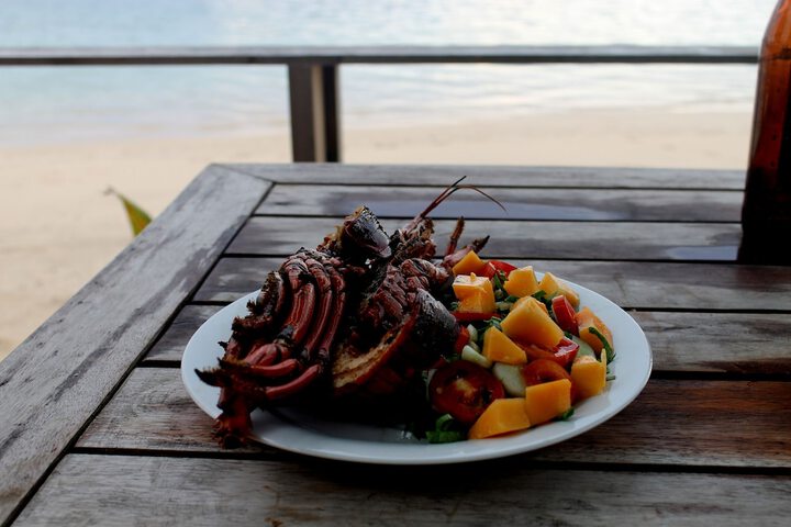 Dining 40 of 77