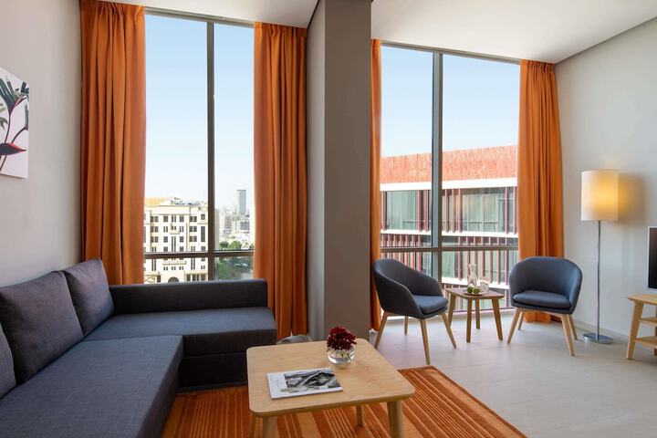 Room 10 of 73