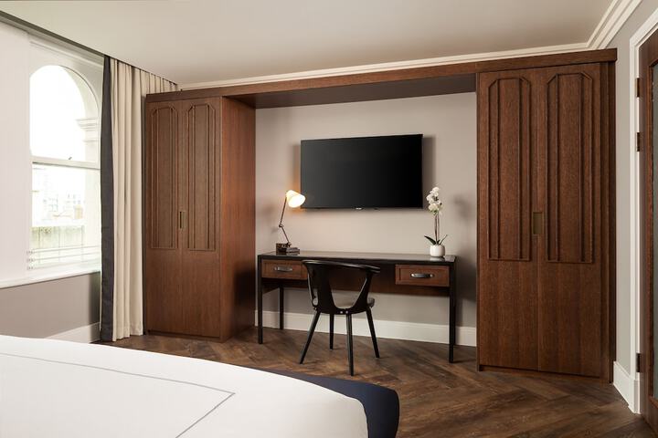 Room 15 of 47