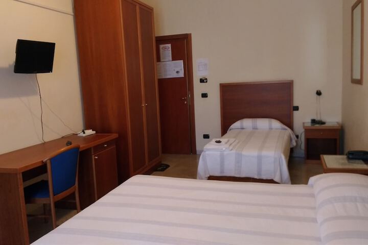 Room 16 of 54