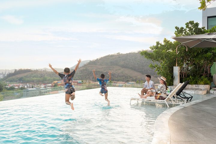Pool 64 of 142