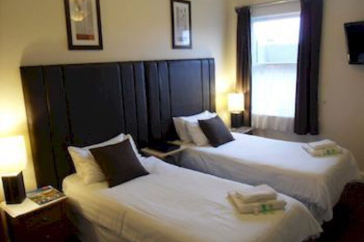 Room 17 of 23