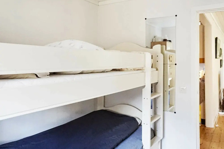 7 Person Holiday Home in Tanumshede