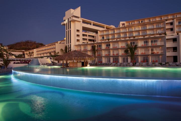 Pools & Facilities
