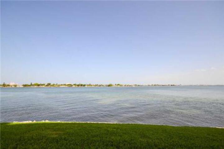 Casa Del Mar B 507 Condo in St. Petersburg, FL
