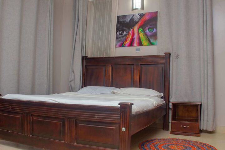 Room 5 of 24