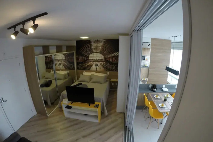 Room 2 of 17