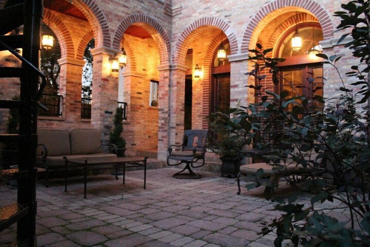 Hotel Exterior 110 of 119