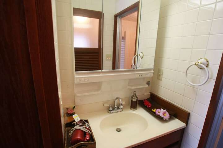 Room 15 of 18