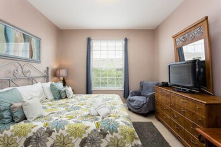 Room 9 of 26