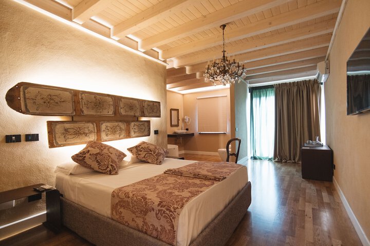 Room 48 of 149