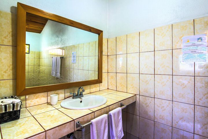 Room 12 of 34