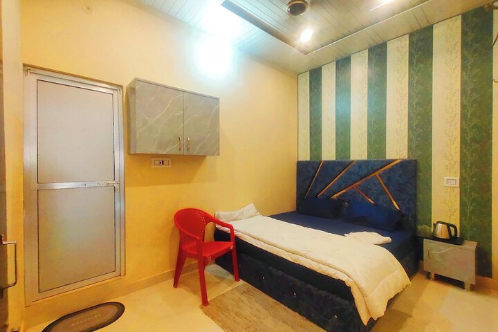 Room 15 of 51