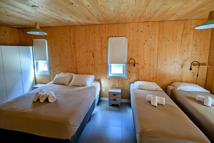 Room 47 of 91