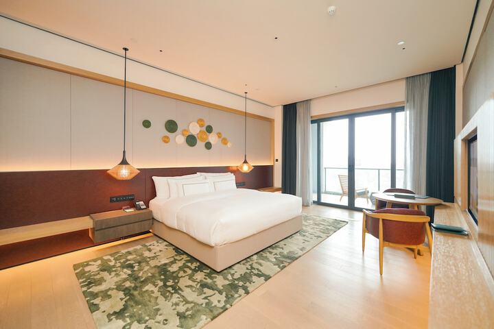 Room 17 of 126