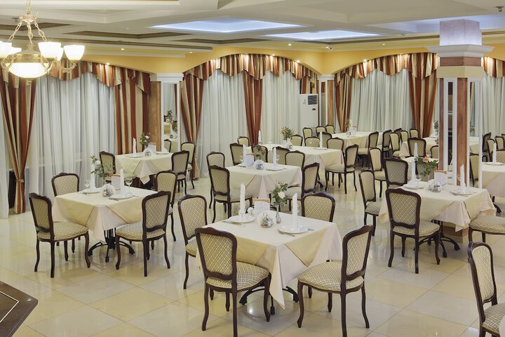 Dining 79 of 120
