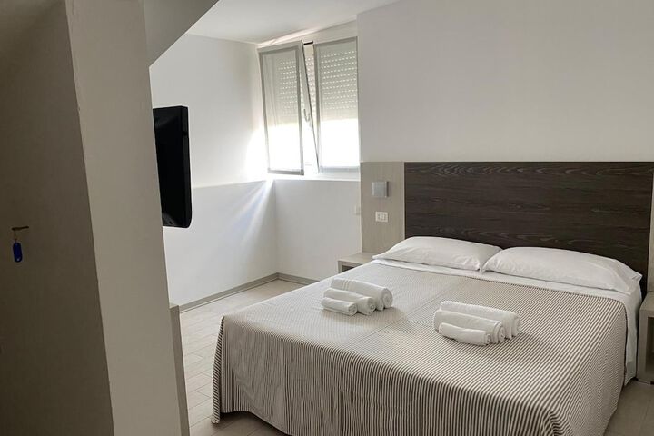 Room 9 of 45