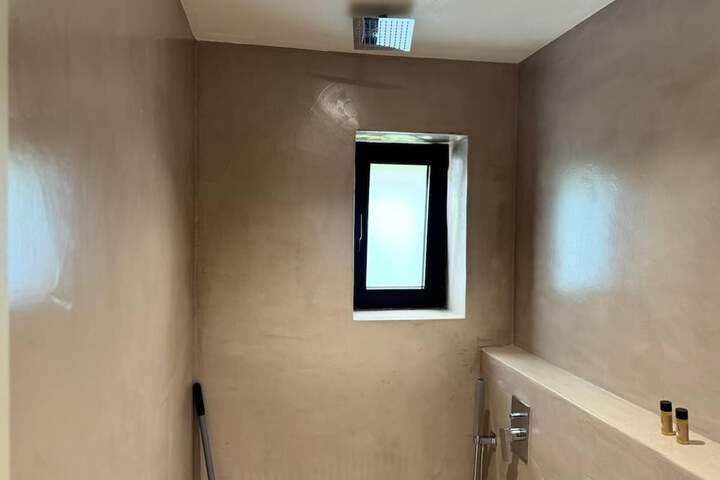 Room 65 of 95