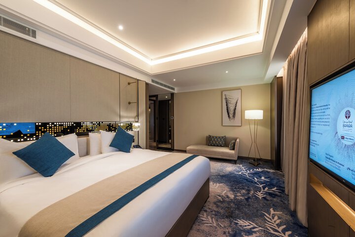 Room 18 of 80
