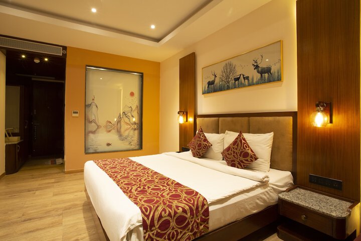 Room 25 of 196
