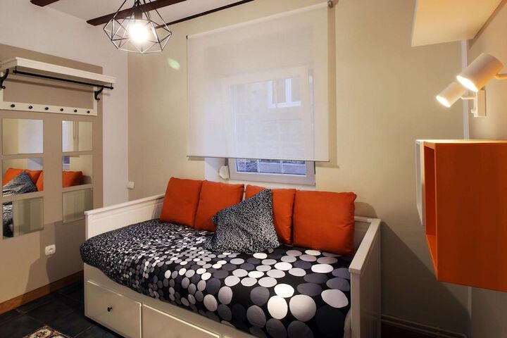 Room 34 of 53