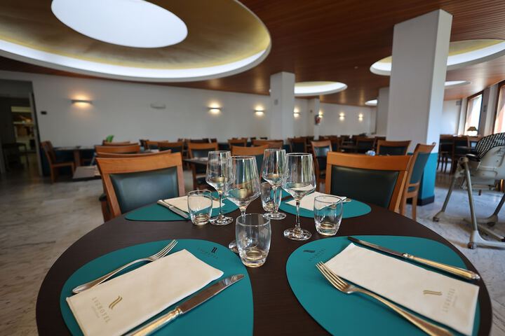 Dining 108 of 134