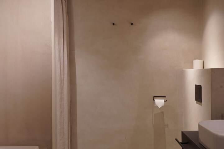 Room 43 of 74