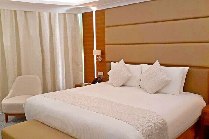 Room 46 of 83