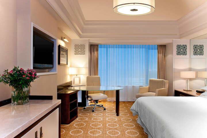 Room 16 of 77