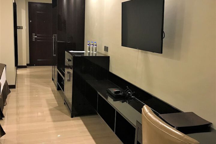 Room 25 of 65