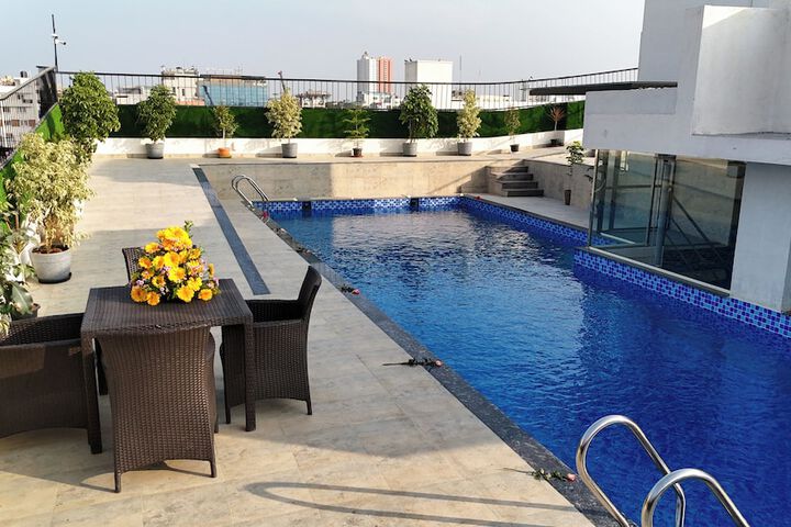 Pool 71 of 91