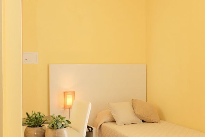 Room 40 of 154